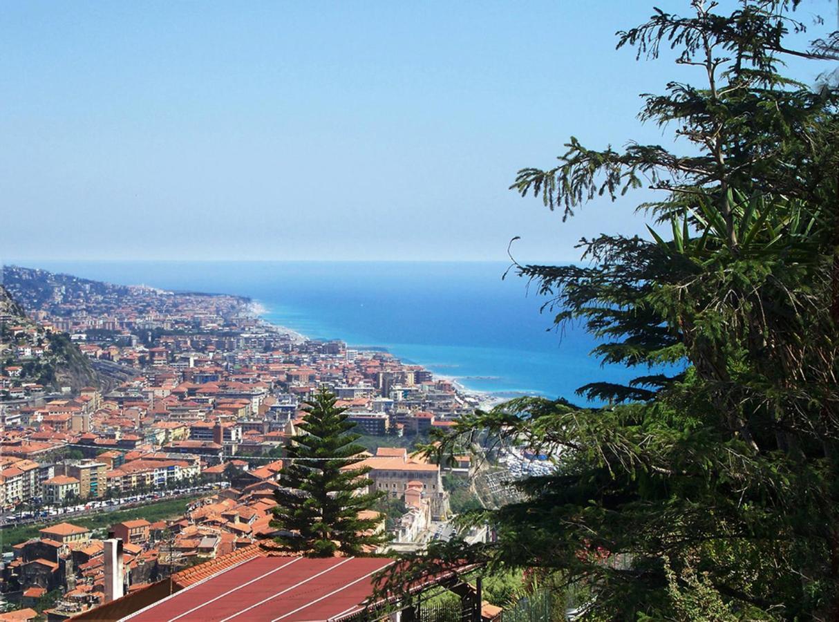 La Tana Del Tasso Ventimiglia Bed & Breakfast Ngoại thất bức ảnh