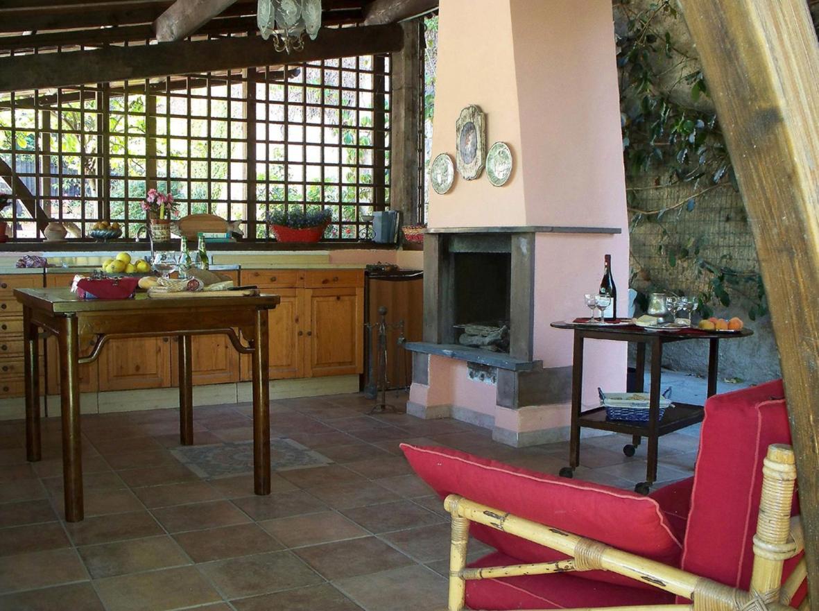 La Tana Del Tasso Ventimiglia Bed & Breakfast Ngoại thất bức ảnh