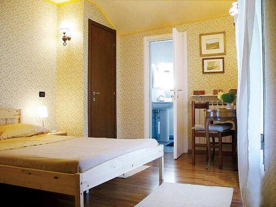 La Tana Del Tasso Ventimiglia Bed & Breakfast Ngoại thất bức ảnh