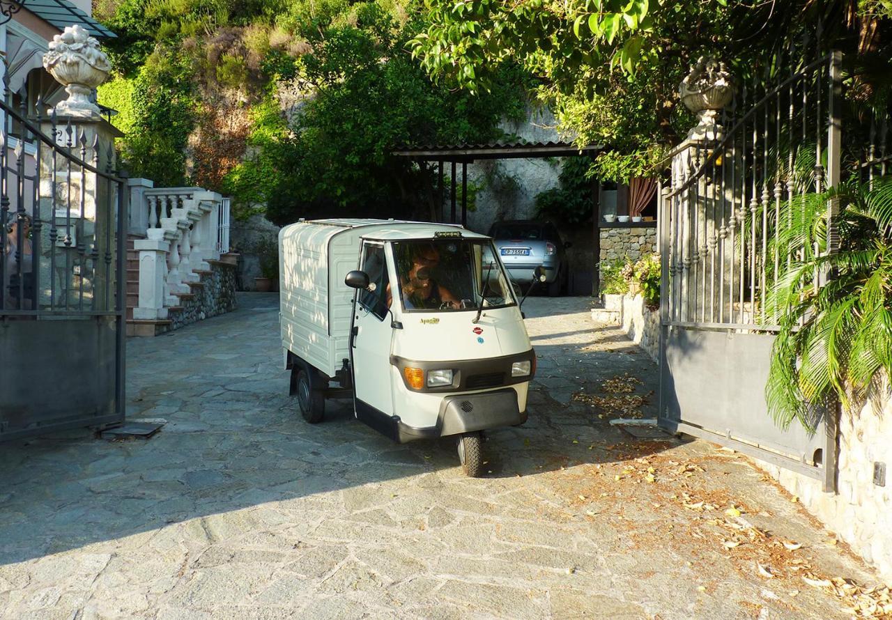 La Tana Del Tasso Ventimiglia Bed & Breakfast Ngoại thất bức ảnh